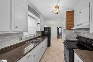 311 Scenic Dr, Greer, SC 29651 - Photo 9