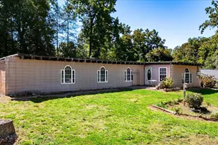 416 Sherwood Dr, Seneca, SC 29678 - Photo 3