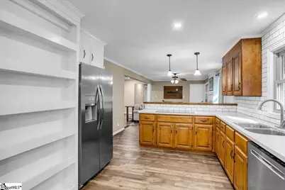 303 Woodbluff Road, Laurens, SC 29360 - Photo 9