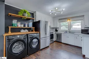 24 Maudie St, Greenville, SC 29605 - Photo 13