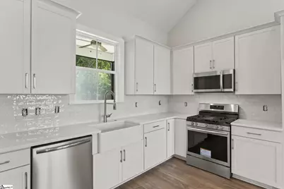 125 Cottage Lane, Greenwood, SC 29649 - Photo 9