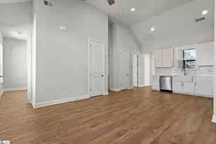 125 Cottage Ln, Greenwood, SC 29649 - Photo 7