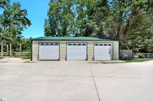 313 Henderson Rd, Gray Court, SC 29645 - Photo 3