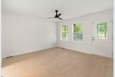 109 Laurens Court, Fountain Inn, SC 29644 - Photo 3