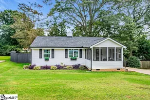 105 Rutledge Ave, Greenville, SC 29617 - Photo 3