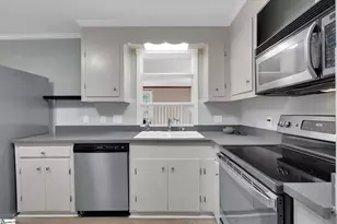 8 Glen Haven Ct, Greenville, SC 29611 - Photo 13