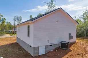 536 E South 5th St, Seneca, SC 29678 - Photo 5
