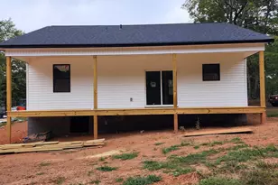 145 Highland Hills Dr, Campobello, SC 29322 - Photo 3