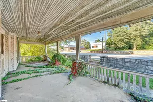 220 Hampton Ave, Pickens, SC 29671 - Photo 3