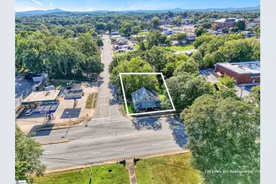 220 Hampton Avenue, Pickens, SC 29671 - Photo 9