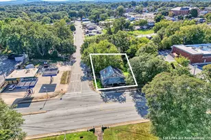 220 Hampton Ave, Pickens, SC 29671 - Photo 9