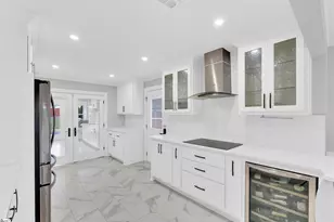 380 Forrester Dr, Greenville, SC 29607 - Photo 9