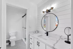 380 Forrester Dr, Greenville, SC 29607 - Photo 25