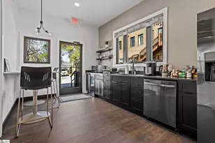 204 Mills Ave, Greenville, SC 29605 - Photo 15