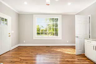 1110 Hayne St, Spartanburg, SC 29301 - Photo 7