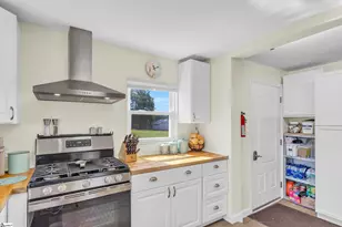 422 Old Georgia Rd, Pelzer, SC 29669 - Photo 11