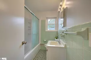 301 Bannister St, Easley, SC 29640 - Photo 15