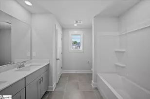 304 Roderick Ln, Greenville, SC 29605 - Photo 17