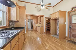 711 NE Main St, Easley, SC 29640 - Photo 9