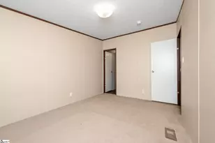 30857 E 72 Hwy, Whitmire, SC 29178 - Photo 15