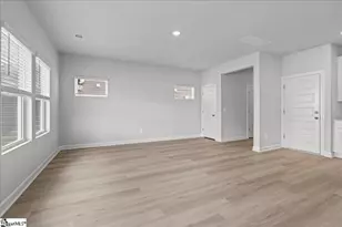 674 Cozy Blf Rd, Spartanburg, SC 29301 - Photo 5