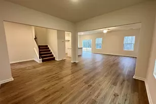 12099 Lansbury Dr, Inman, SC 29349 - Photo 7