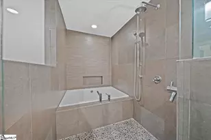 400 E Washington St, Greenville, SC 29601 - Photo 11