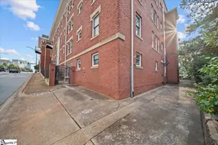 400 E Washington St, Greenville, SC 29601 - Photo 25