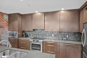 400 E Washington St, Greenville, SC 29601 - Photo 19