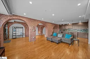 400 E Washington St, Greenville, SC 29601 - Photo 5