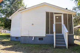 340 W Peachtree St, Woodruff, SC 29388 - Photo 5