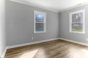 184 Home St, Spartanburg, SC 29306 - Photo 13