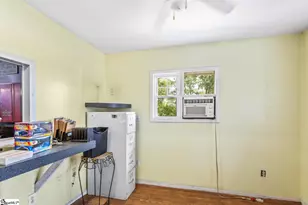 301 Washington Ave, Easley, SC 29640 - Photo 13