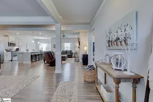 402 Reedy Springs Ln, Greenville, SC 29605 - Photo 5