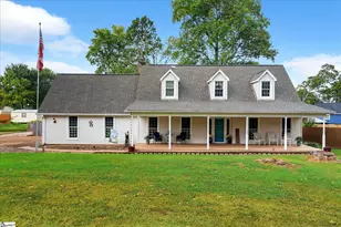 1002 Greenwood Ct, Easley, SC 29642 - Photo 3