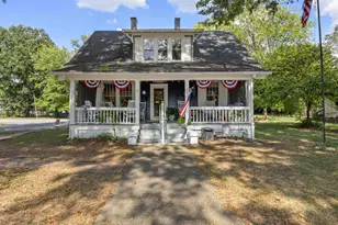 401 E Rutledge Ave, Gaffney, SC 29340 - Photo 1