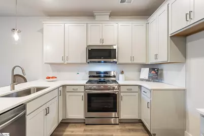 1194 N Pleasantburg Drive, Greenville, SC 29607 - Photo 7