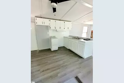 28557 76 E Highway, Clinton, SC 29325 - Photo 5