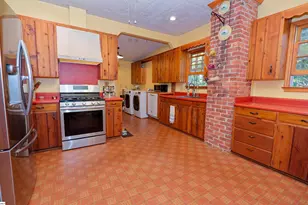 700 N Trade Ave, Landrum, SC 29356 - Photo 17