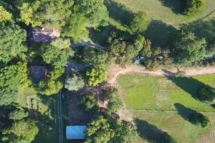 700 N Trade Ave, Landrum, SC 29356 - Photo 3