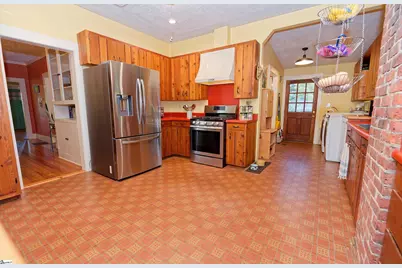 700 N Trade Avenue, Landrum, SC 29356 - Photo 15