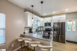 18 Blackwood St, Greenville, SC 29611 - Photo 11