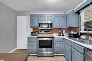 1210 E Yellow Wood Dr, Simpsonville, SC 29680 - Photo 11