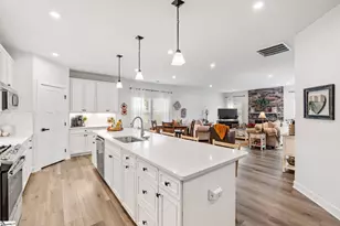 105 Comanche Trl, Simpsonville, SC 29680 - Photo 7