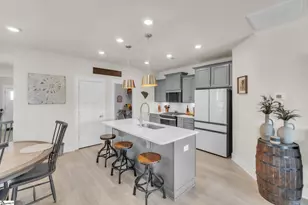 1228 Cyndis Ln, Greer, SC 29651 - Photo 7