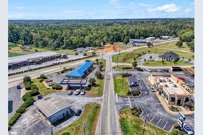 790 E Main Street, Laurens, SC 29360 - Photo 17