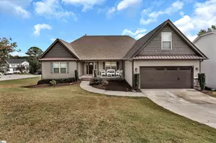 102 Blue Heron Cir, Simpsonville, SC 29680 - Photo 1