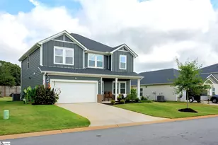 325 Roderick Ln, Greenville, SC 29605 - Photo 3