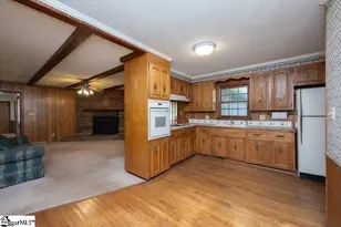 29 Hicks Rd, Greenville, SC 29605 - Photo 7