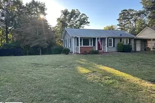 265 W Durham St, Landrum, SC 26356 - Photo 3